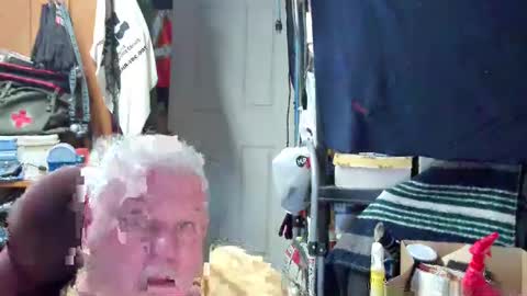 mr_canoe_licker_69 online show from January 26, 8:02 pm