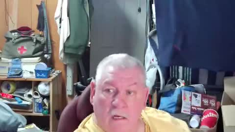 mr_canoe_licker_69 online show from February 19, 7:27 pm