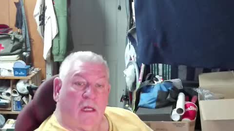 mr_canoe_licker_69 online show from February 23, 12:48 pm
