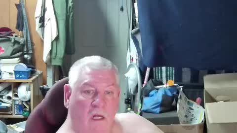 mr_canoe_licker_69 online show from February 26, 7:27 pm