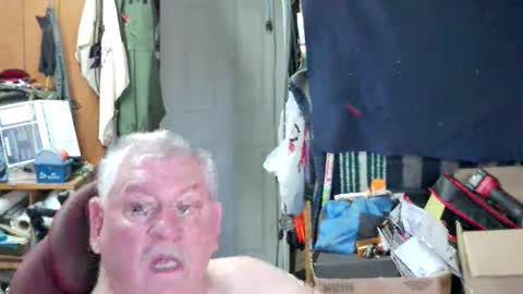 mr_canoe_licker_69 online show from March 6, 7:21 pm