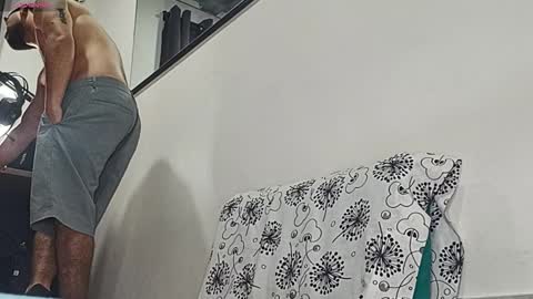 Snapshot of mr_chr1s chatting on October 1, 11:49 am chris online show from October 1, 11:49 am