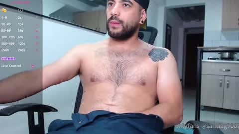 Snapshot of mr_chr1s chatting on October 3, 11:29 am chris online show from October 3, 11:29 am