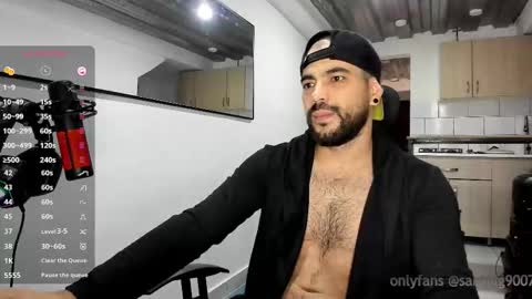 Snapshot of mr_chr1s chatting on October 12, 2:16 pm chris online show from October 12, 2:16 pm