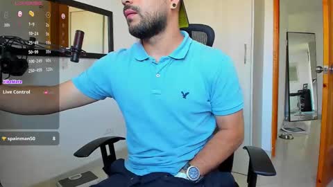 Snapshot of mr_chr1s chatting on January 17, 3:28 pm chris online show from January 17, 3:28 pm