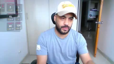 Snapshot of mr_chr1s chatting on February 17, 12:12 pm chris online show from February 17, 12:12 pm