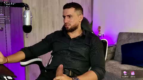 Snapshot of mr_david_cox chatting on February 16, 3:47 am David online show from February 16, 3:47 am