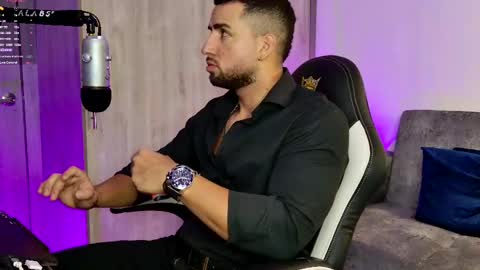 Snapshot of mr_david_cox chatting on February 16, 1:05 pm David online show from February 16, 1:05 pm