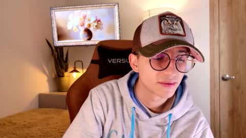 Mr Evans online show from November 20, 4:51 pm