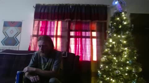 Snapshot of mr_happy12 chatting on December 17, 2:00 pm mr_happy12 online show from December 17, 2:00 pm