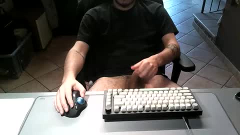 Snapshot of mr_kaa chatting on April 11, 1:48 pm mr_kaa online show from April 11, 1:48 pm