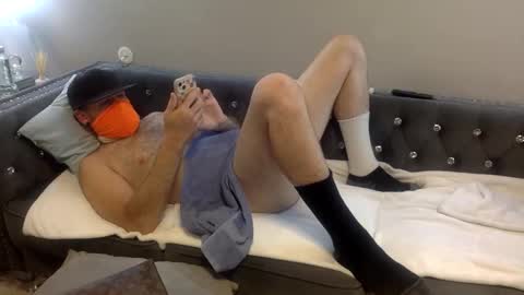 Snapshot of mr_little_1 chatting on May 14, 10:44 am property of ....... online show from May 14, 10:44 am