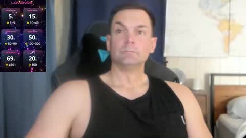 Snapshot of mr_mac69 chatting on December 9, 6:35 pm Cam online show from December 9, 6:35 pm