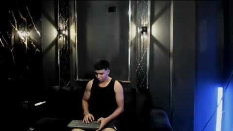 Snapshot of mr_maximo chatting on September 15, 5:07 am mr_maximo online show from September 15, 5:07 am