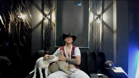 Snapshot of mr_maximo chatting on October 11, 2:00 am mr_maximo online show from October 11, 2:00 am