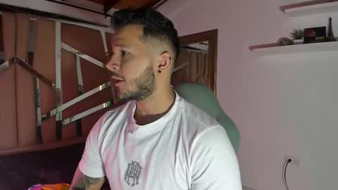 MIKEE online show from February 18, 3:10 am