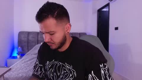 MIKEE online show from February 6, 3:11 am