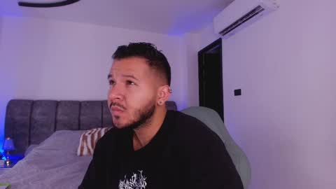 MIKEE online show from February 8, 3:10 am