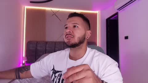 MIKEE online show from April 16, 3:07 am