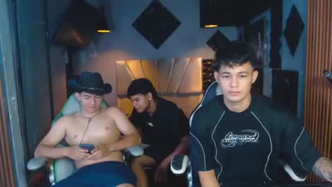 mr_mois online show from June 23, 5:38 am