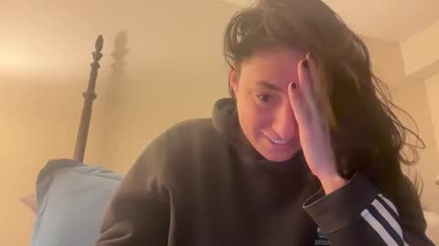 Mr  Mrs Glitter online show from February 20, 8:42 pm