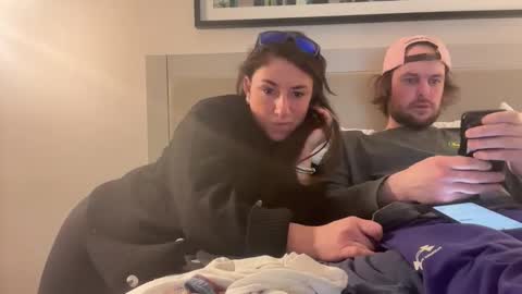 Mr  Mrs Glitter online show from February 21, 11:11 am