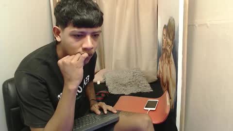 mr_stiven_ online show from November 16, 2:17 am