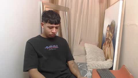 mr_stiven_ online show from December 15, 2:16 am