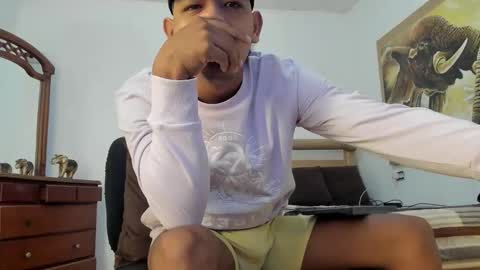 mr_stiven_ online show from March 2, 7:15 am