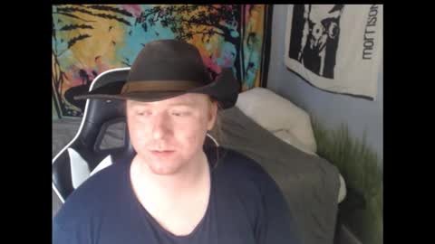 mr_strawberry online show from October 15, 7:36 pm