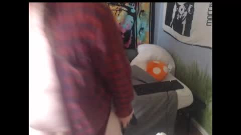 mr_strawberry online show from October 25, 5:51 pm