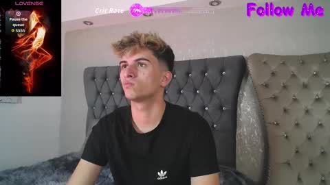 Snapshot of mr_williseo chatting on September 26, 2:37 am williseo online show from September 26, 2:37 am