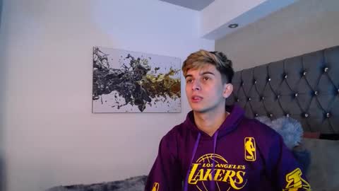 Snapshot of mr_williseo chatting on October 1, 2:50 am williseo online show from October 1, 2:50 am