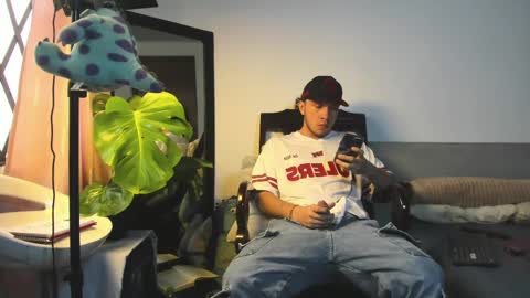 Snapshot of mrandrey23 chatting on September 30, 6:02 pm mrandrey23 online show from September 30, 6:02 pm