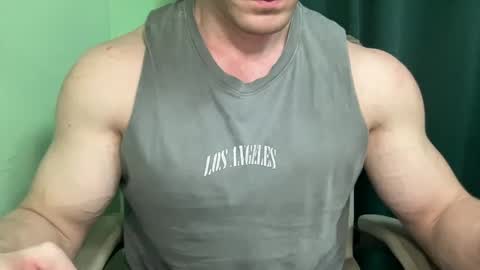 Mrbiceps23 online show from February 5, 6:37 pm
