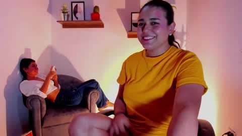 Laura online show from March 6, 1:05 am