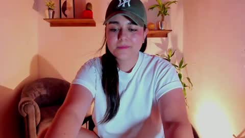 Laura online show from March 11, 3:48 am