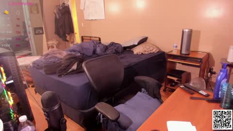 Chuck Daily online show from December 6, 8:15 am