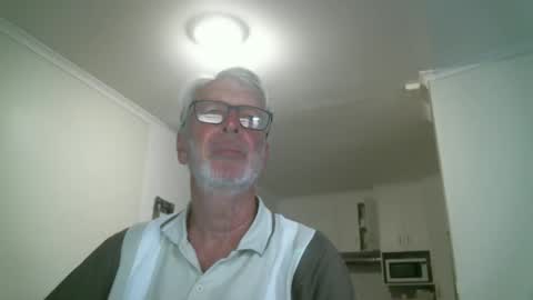 Snapshot of mrcreek1531 chatting on April 30, 6:31 am mrcreek1531 online show from April 30, 6:31 am