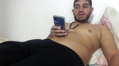 Snapshot of mrcum24 chatting on October 2, 10:28 pm Will online show from October 2, 10:28 pm