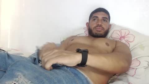 Snapshot of mrcum24 chatting on October 9, 9:13 pm Will online show from October 9, 9:13 pm