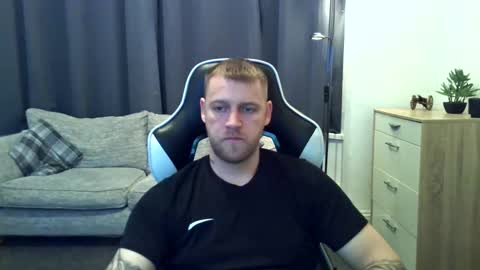 mrengland86566 online show from February 12, 10:38 pm