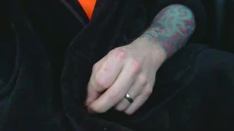 IwantU2WatchME online show from April 18, 1:15 pm