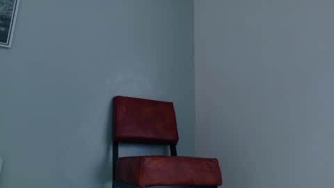 Mr Fox online show from April 14, 8:04 pm