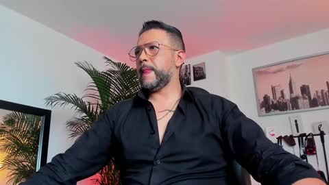 MrFrank. online show from December 7, 2:24 pm