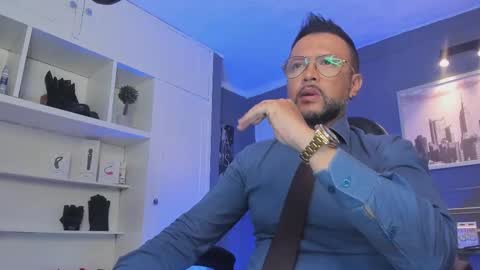 MrFrank. online show from March 11, 12:17 pm