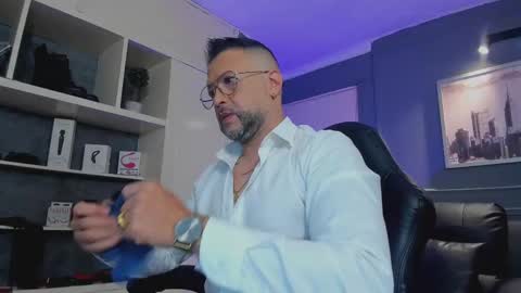 MrFrank. online show from September 19, 12:39 pm