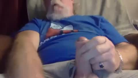 mrhollar online show from December 9, 1:40 am