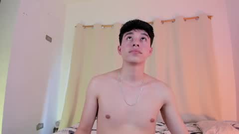 Snapshot of mrhot_night chatting on September 20, 9:38 pm Bastian online show from September 20, 9:38 pm
