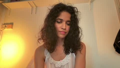 Snapshot of mriea_ chatting on June 13, 4:32 am mriea_ online show from June 13, 4:32 am